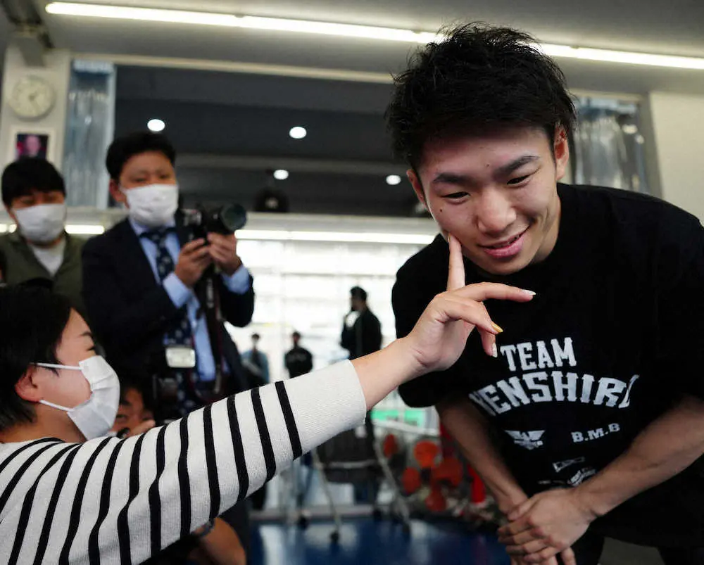 【画像・写真】11・1統一戦の拳四朗、酵素ドリンク減量で肌モチモチ絶好調「凄くワクワク。あとは倒すだけ」