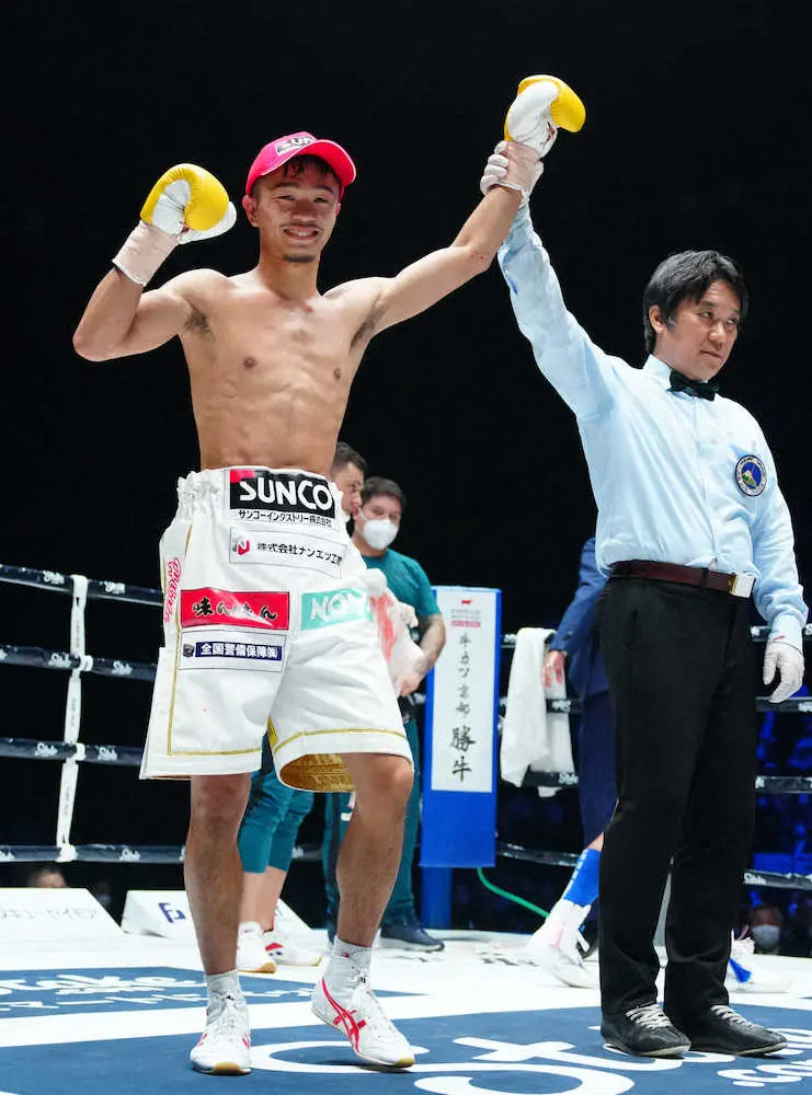 【画像・写真】前フライ級世界王者・中谷潤人がSフライ級デビューで大差判定勝ち「楽しくなった」