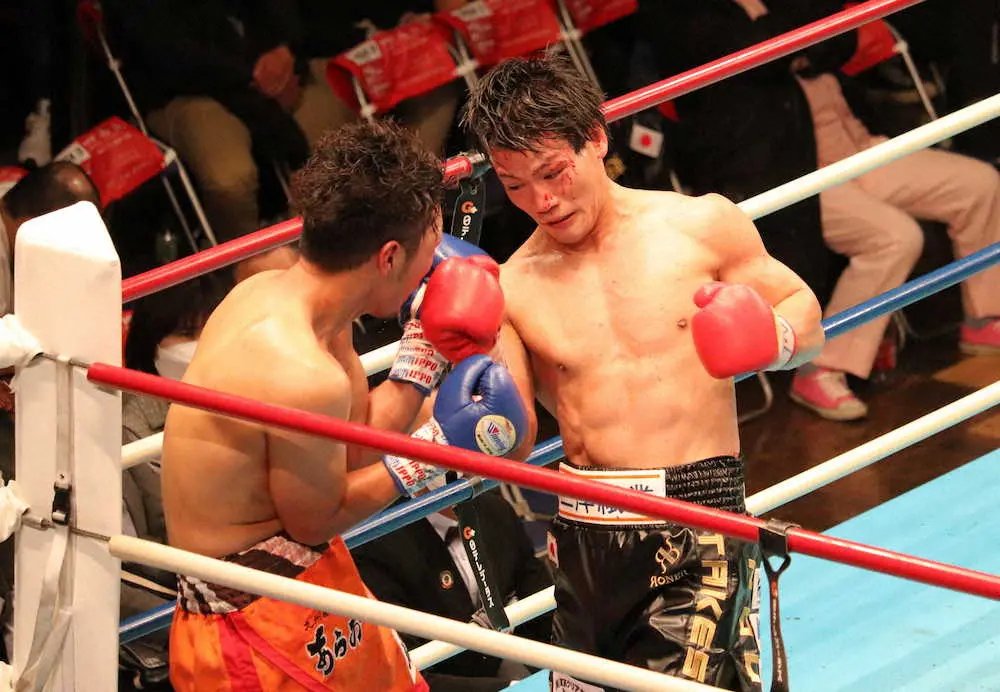 【画像・写真】井上岳志が2年9カ月ぶりTKO勝ちで2冠王者「ベルトよりも新しいスタイル出せてうれしい」