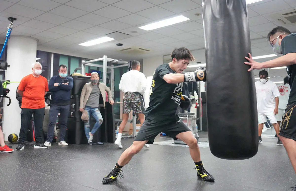 【画像・写真】バトラー陣営が尚弥の公開練習を視察「うまくなっている」「パワーよりもスピードを警戒」