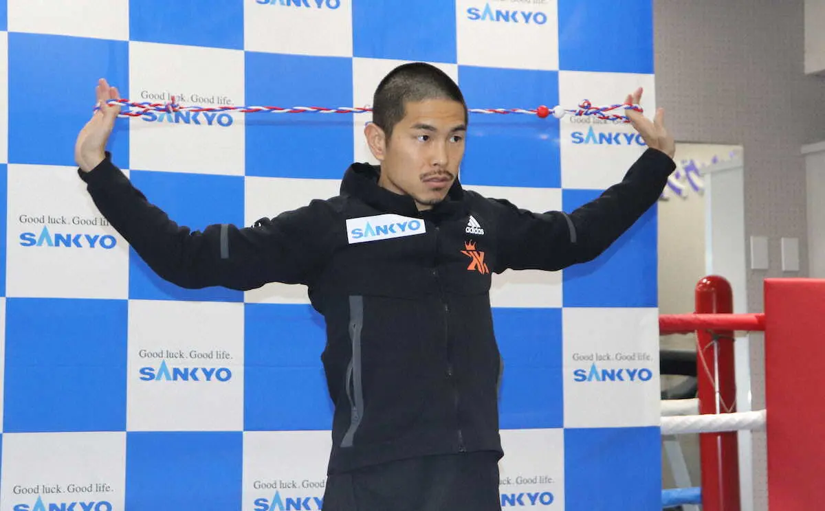 【画像・写真】大みそか統一戦の井岡一翔が公開練習　タイソンや村田諒太も駆けたラスベガスの山で下半身強化