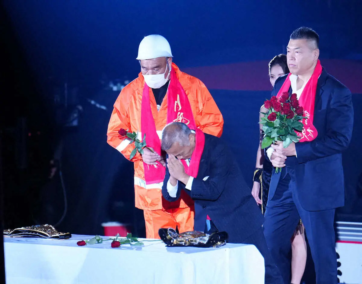 【画像・写真】 【INOKI　BOM-BA-YE×巌流島】小川直也　開会セレモニーで「闘魂継承！いくぞー！」