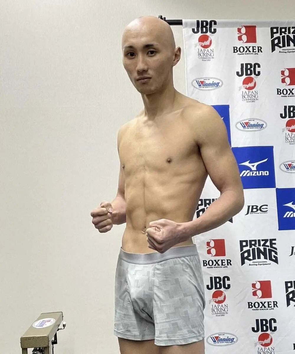 【画像・写真】ボクシングフェザー級3位・松本　「新年一発目なので」7戦連続KOへ決意の丸刈り