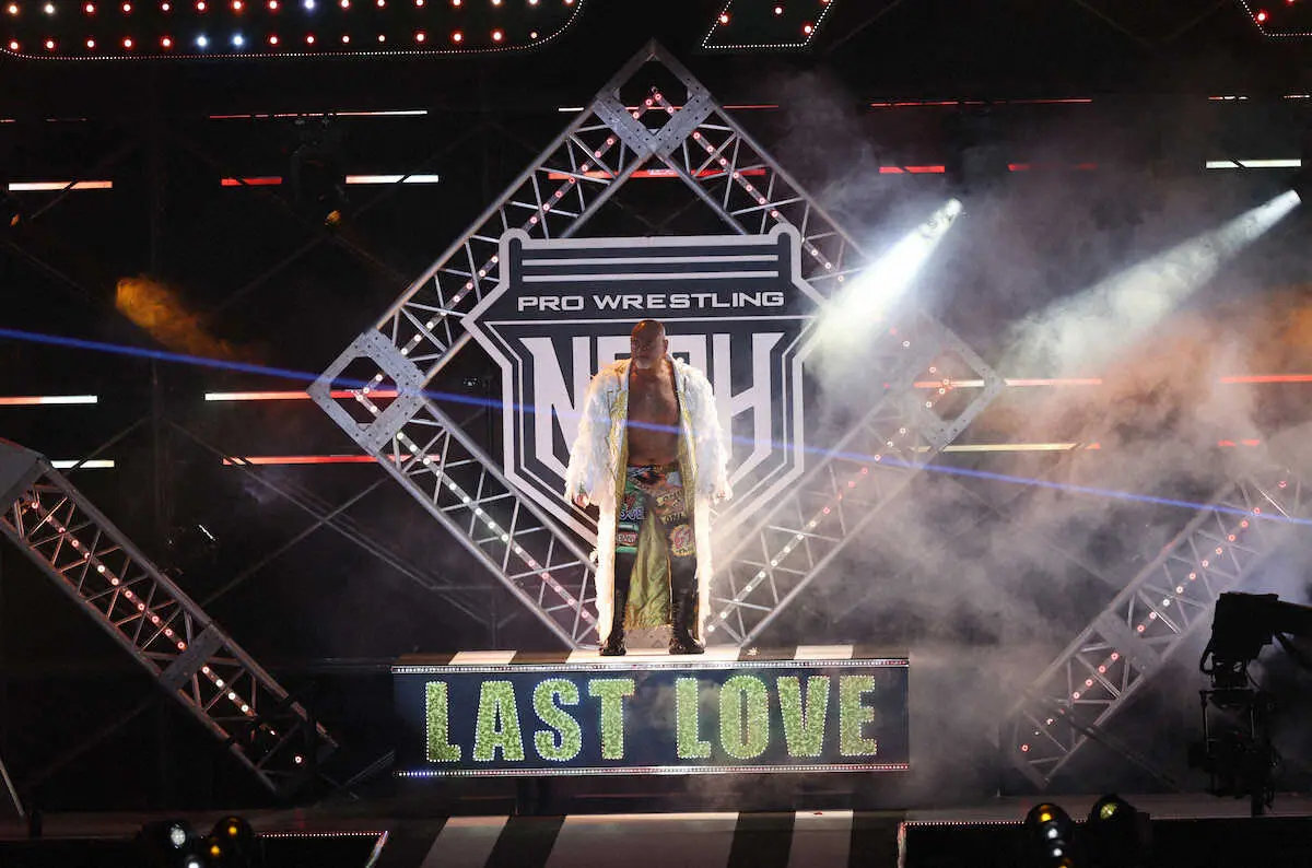 【画像・写真】“さらば天才”武藤　蝶野ら戦友の必殺技繰り出した！禁断のムーンサルトは2度試みるも封印…現役生活に幕