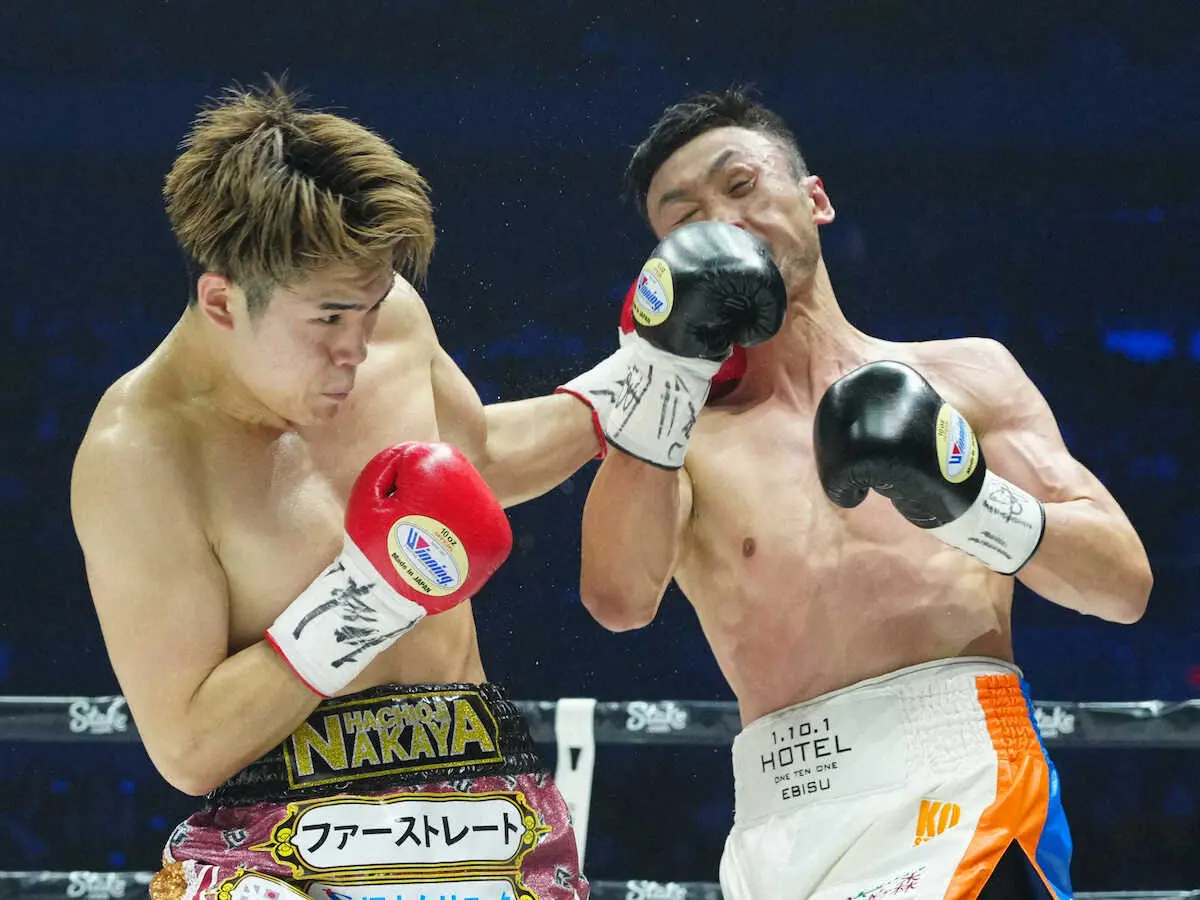 【画像・写真】佐々木尽が衝撃の3回TKO勝利で初防衛「世界チャンピオンたち、待ってろよ」堂々の宣戦布告