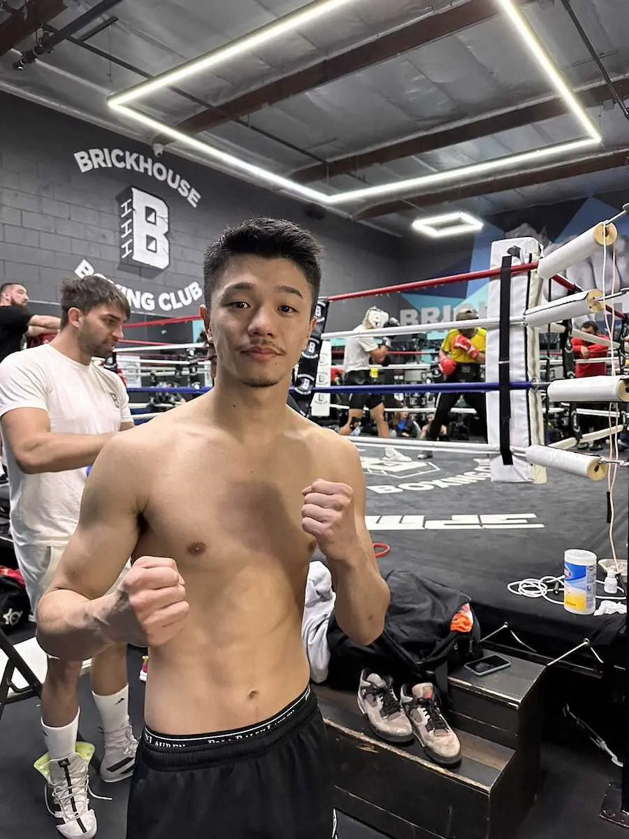 【画像・写真】ボクシング中谷　140回スパーでモロニー討ち自信　「必ずベルト持ち帰る」