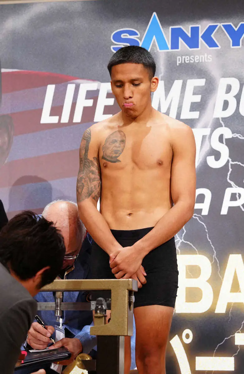 【画像・写真】3・1キロ体重超過のフランコ陣営「精神的に追い込まれた」井岡の大麻成分検出が影響か