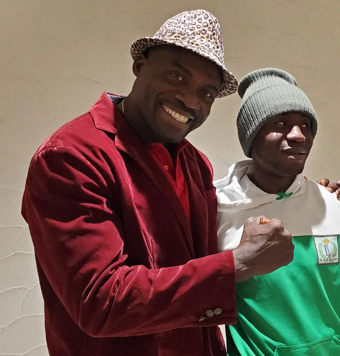 【画像・写真】ボビーオロゴンとドワン・オイコラ（右）