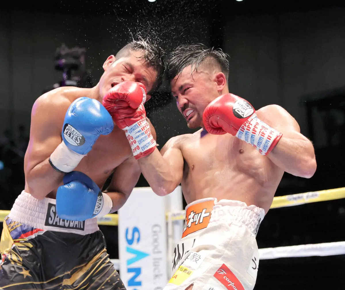 【画像・写真】京口が那須川との試合見たいと名前を挙げた元WBC世界フライ級王者・比嘉大吾（右）