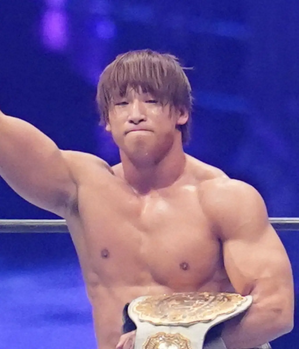 【画像・写真】飯伏幸太　AEW参戦に向けて米国到着！“親友”ケニーオメガと再会「世界を変える！」