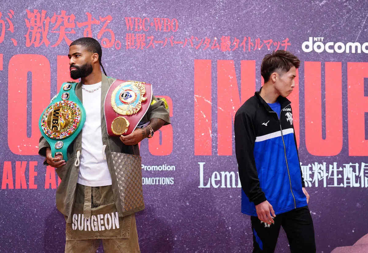 【画像・写真】フォトセッションを終えた井上（右）とフルトン（撮影・島崎忠彦）