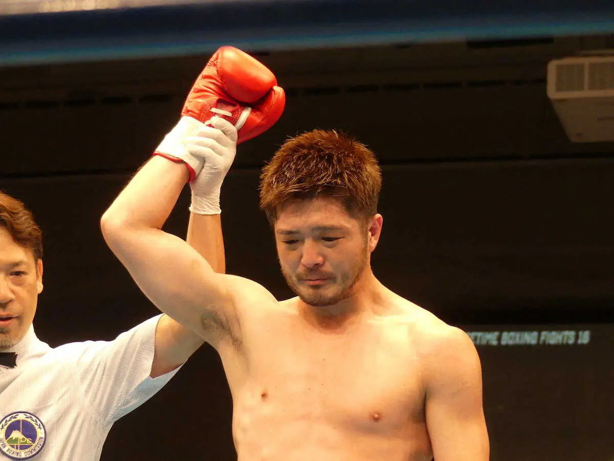 【画像・写真】左右田泰臣　豪快なKO勝利　デビューから無敗「とりあえず勝ててホッとしている」