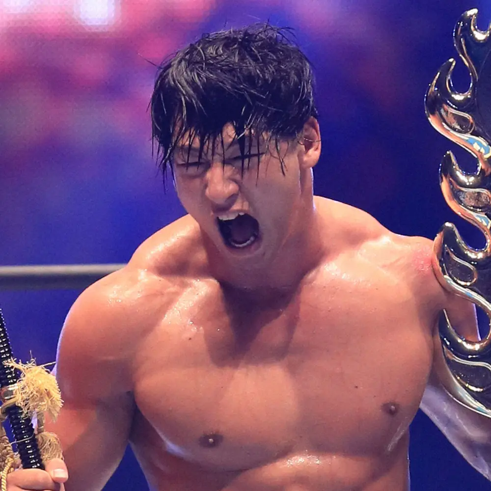 【画像・写真】【AEW】飯伏幸太“サッカーの聖地”で8万人からの大コール！最後はケニーが竹下に丸め込まれて敗戦