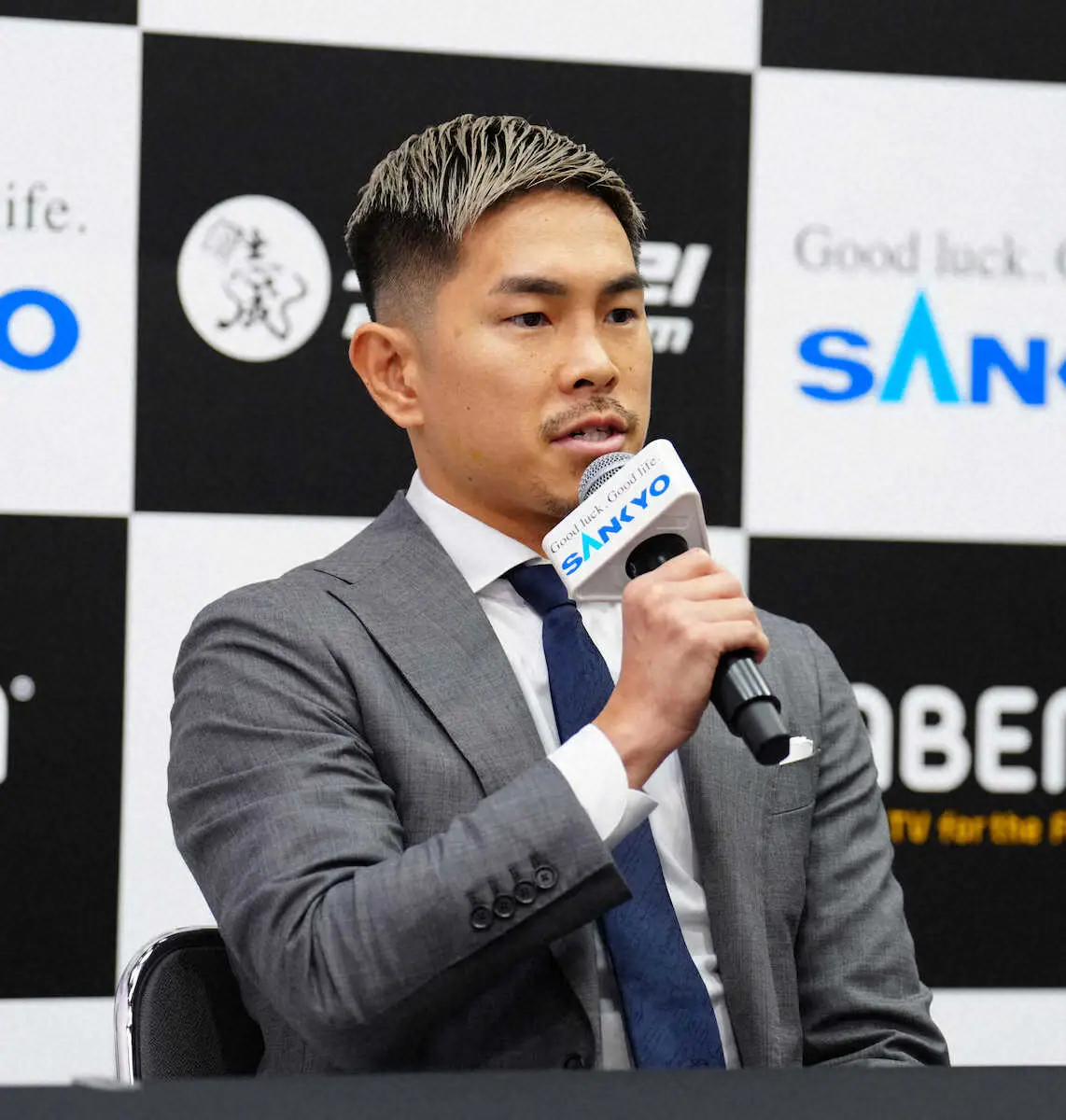 【画像・写真】世界4階級制覇王者・井岡一翔　大みそかにジョスベル・ペレスと防衛戦　エストラダとの統一戦実現せず