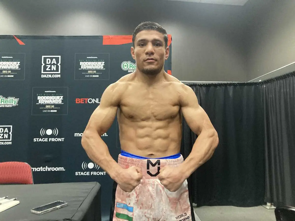 【画像・写真】アフマダリエフTKO勝ち「2つのタイトルを取り戻したい」　井上尚弥―タパレス戦勝者への挑戦権獲得