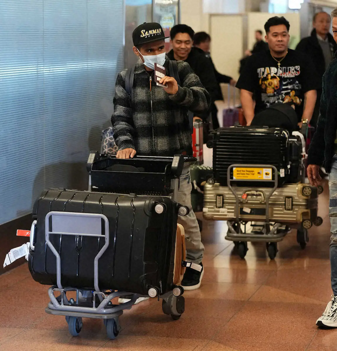 【画像・写真】26日に井上尚弥と4団体王座統一戦　タパレスが来日「勝つためにできることは全てやる」