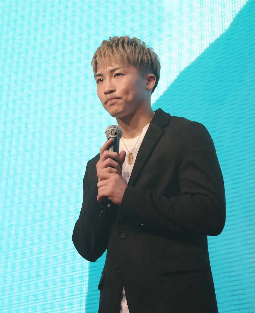 【画像・写真】穴口さん　所属の真正ジムの山下会長が追悼「最後までよく頑張ってくれた」興行前に黙とう