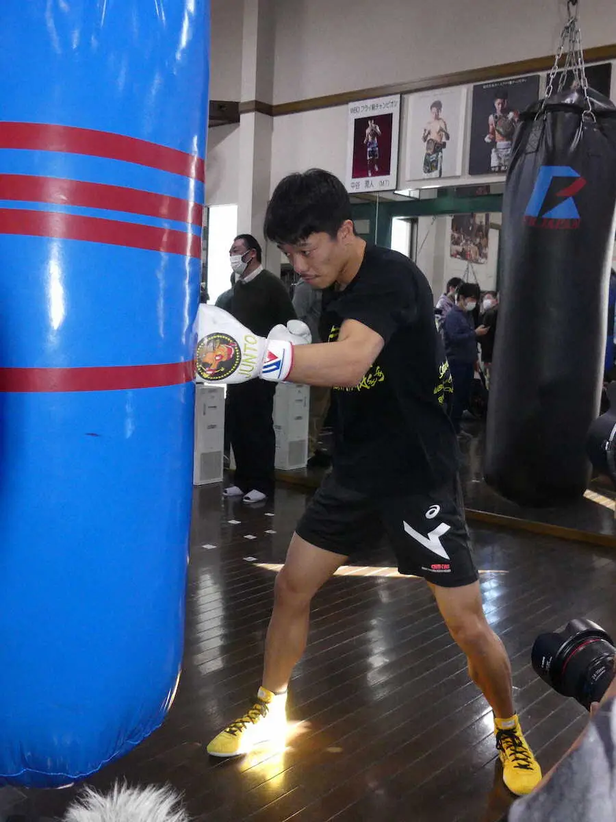 【画像・写真】中谷潤人　バンタム級転向初戦も万全！新ボディー披露　24日トリプル世界戦