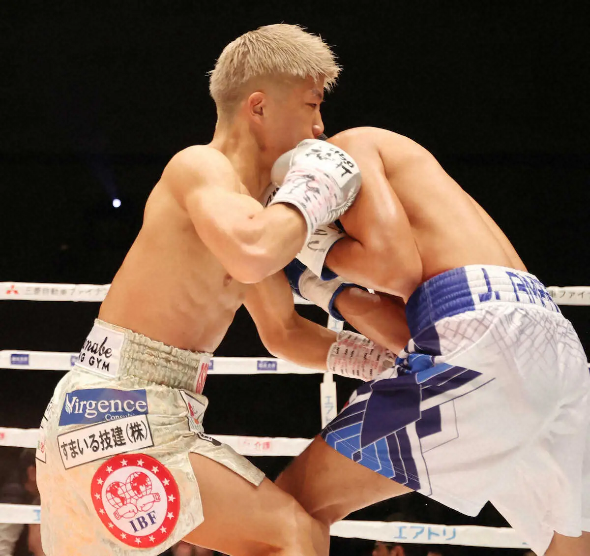 【画像・写真】【ボクシング】重岡銀次朗左ボディーで2回KO勝ち　試合直前の相手変更何の　貫禄示すV2成功