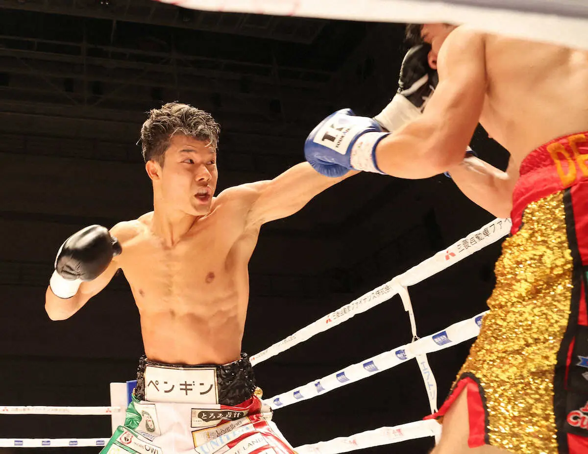 【画像・写真】亀田和毅「一発一発に力を込めるのが親父のスタイル」　5回終了TKO勝ちに会心の笑み