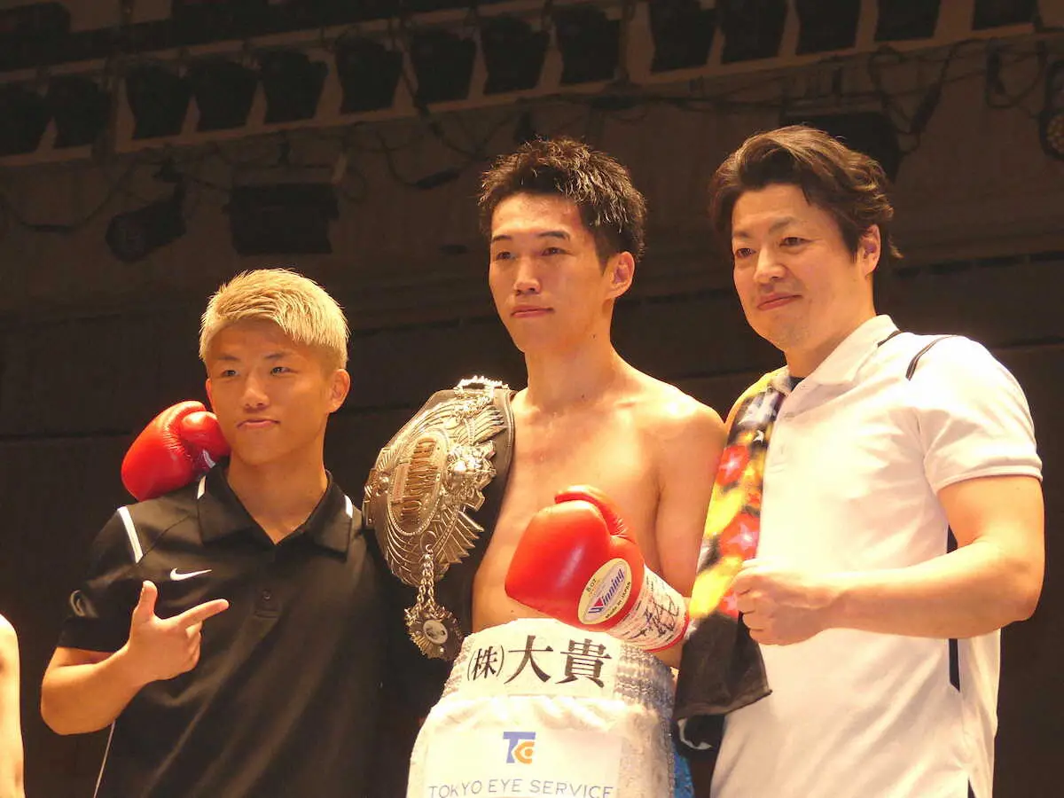 【画像・写真】【ボクシング】銀次朗の助言生かした！　富施郁哉が日本バンタム級新王者　涙の5回TKO勝ち