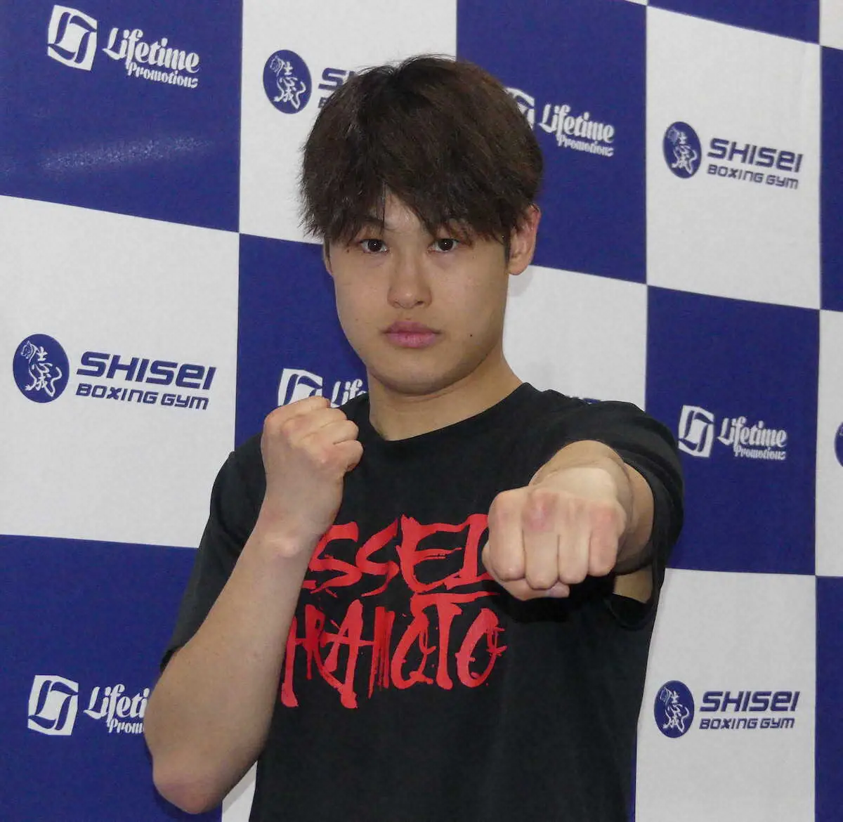 【画像・写真】アマ13冠・堤駿斗　元世界王者モレノに3回KO快勝も笑顔なし　前日計量では1・6キロ体重超過