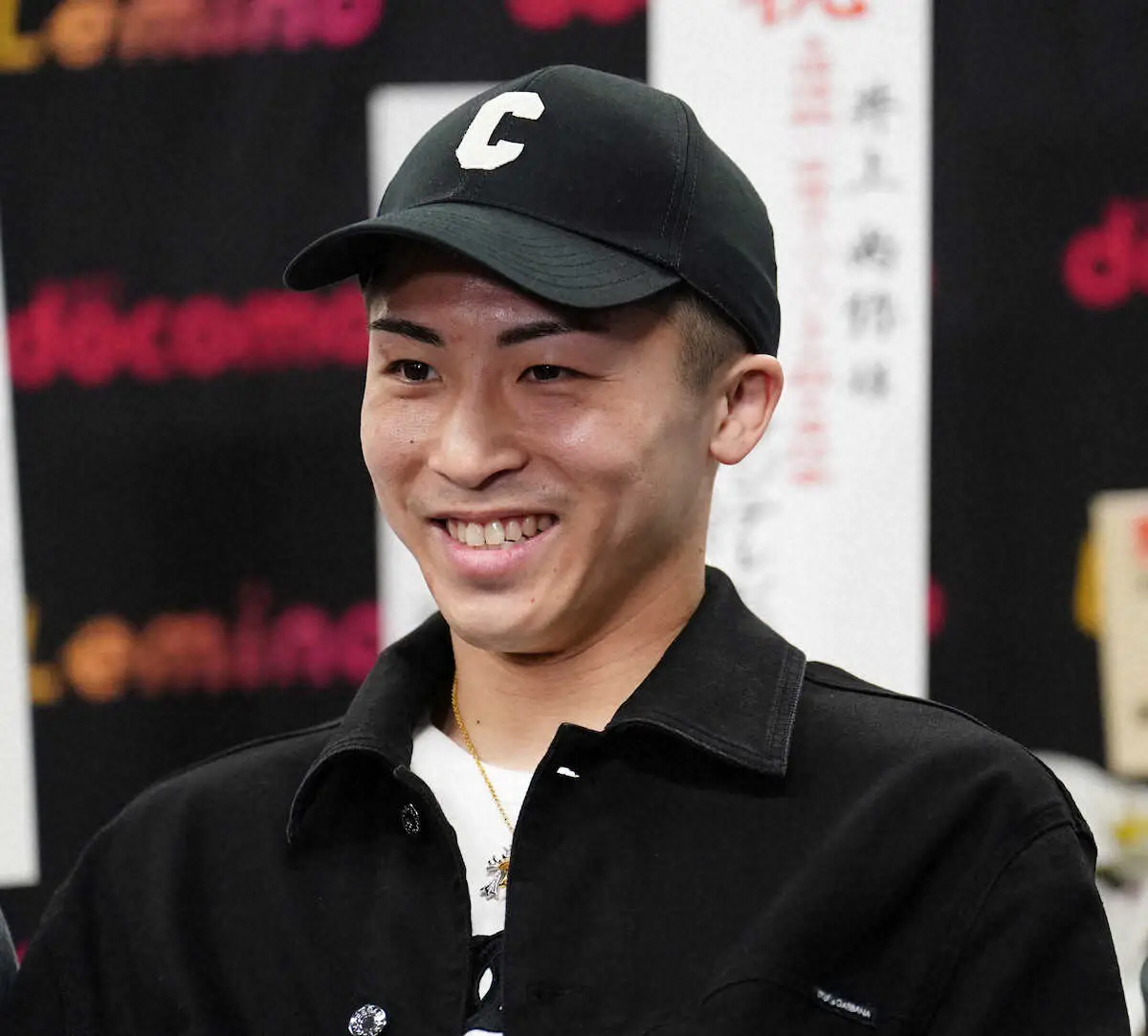 【画像・写真】報道陣の質問に答える井上尚弥（撮影・島崎忠彦）