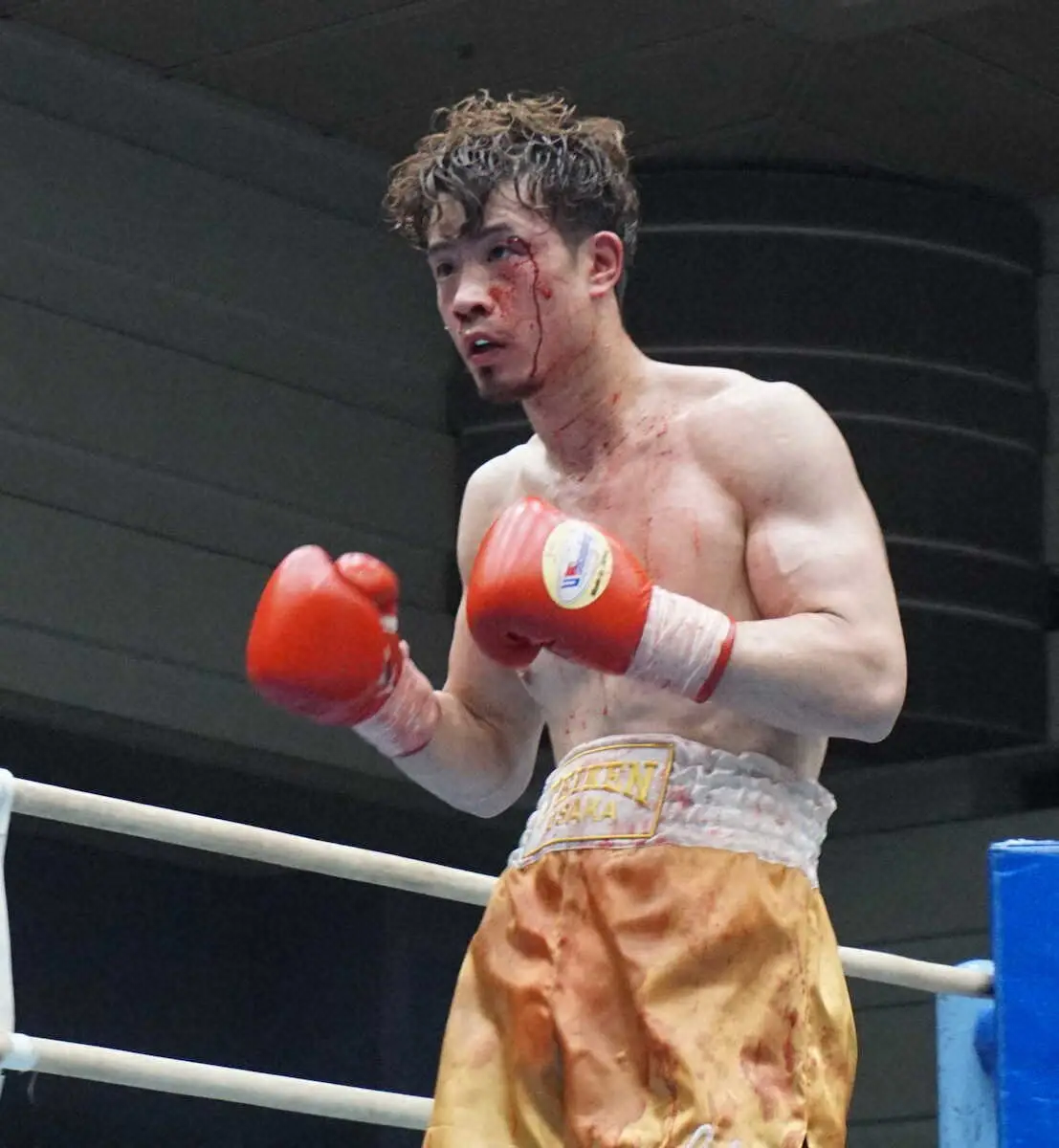 【画像・写真】辰吉寿以輝が対左の“テストマッチ”に判定勝ち　丈一郎は「下手クソやなあ」と恒例の辛口
