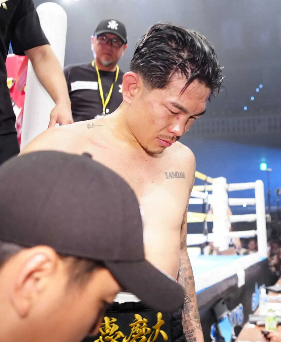 【画像・写真】井岡一翔　今後は「考えようがない」進退明言せず　無念の王座陥落…「すぐには受け止められない」
