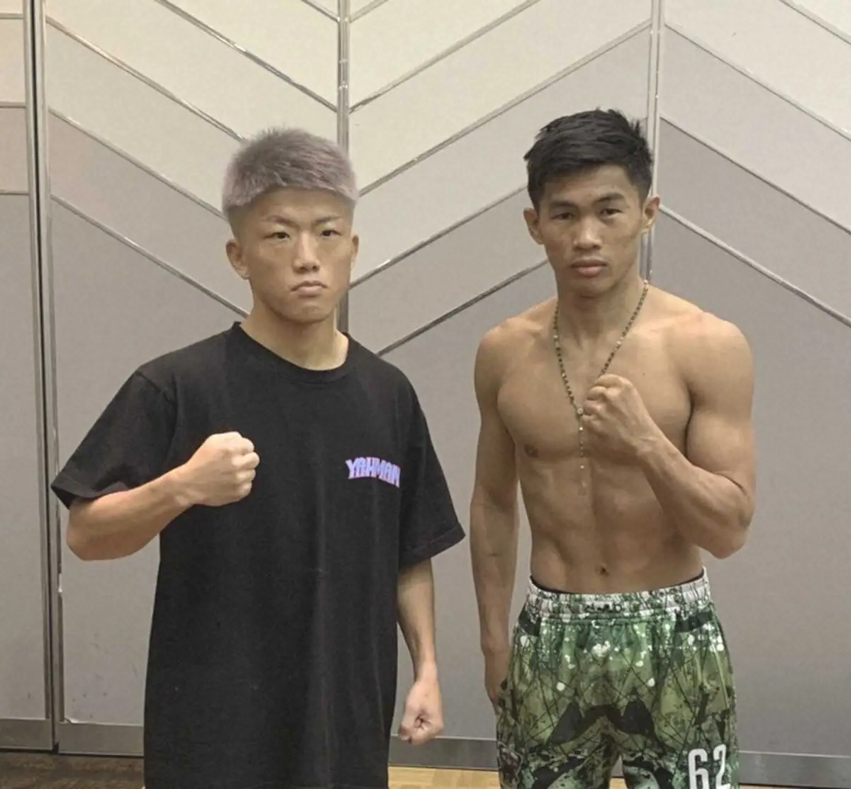 【画像・写真】重岡銀次朗V3戦当日計量クリア　“全身シルバー”で滋賀県初の世界戦盛り上げる