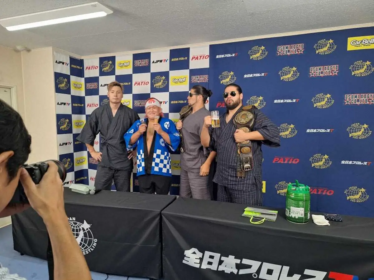 【画像・写真】王者組・斉藤兄弟お菓子の恨みを晴らす　挑戦者組「お菓子は盗んでもベルトは盗まず、奪い獲る」