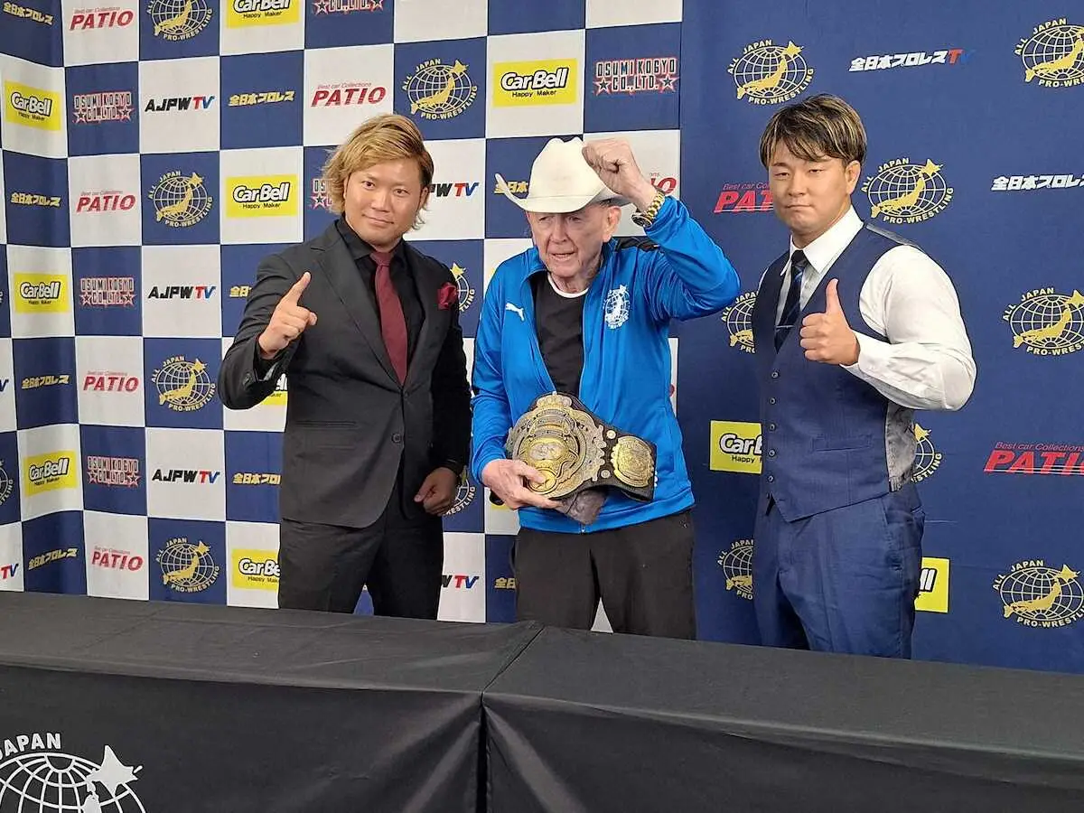 【画像・写真】3冠王者・青柳「宮原の暴走止める」　挑戦者・宮原「スーパースターとして1発で獲る」