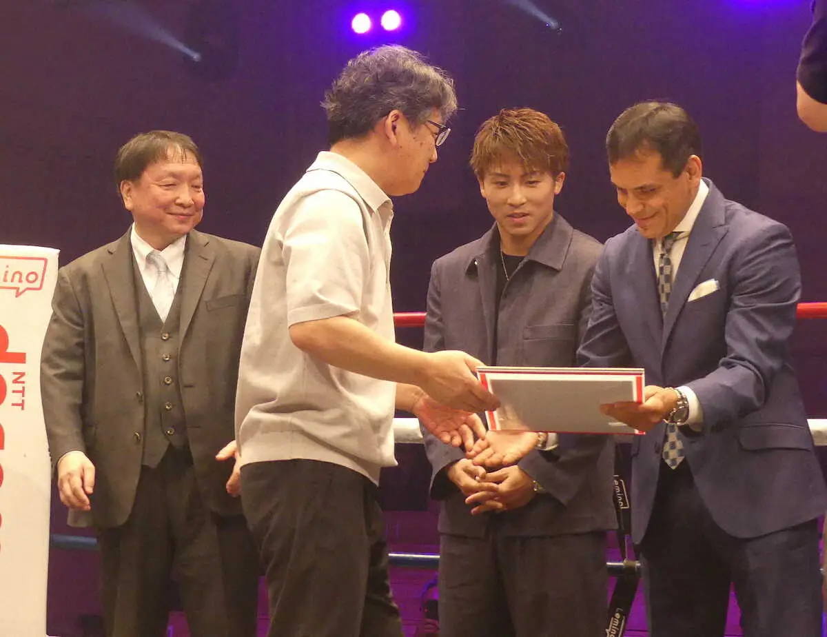 【画像・写真】大橋秀行会長　リカルド・ロペス氏と約34年ぶりに“聖地”で再開に「とっても幸せ」　尚弥も駆けつけた