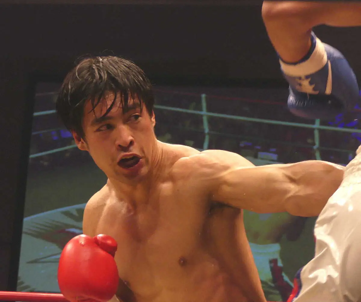 【画像・写真】赤井英和Jr.英五郎　10カ月ぶり再起戦で6回TKO勝利　6回戦初勝利「自立したボクシングができた」