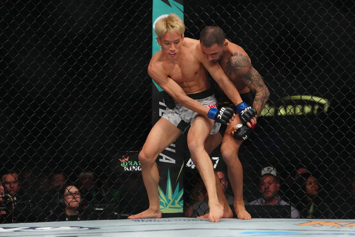 【画像・写真】RIZIN選手が振り返る朝倉海のUFCデビュー戦…敗因とは？「足が止まっていて一発を狙いすぎた」