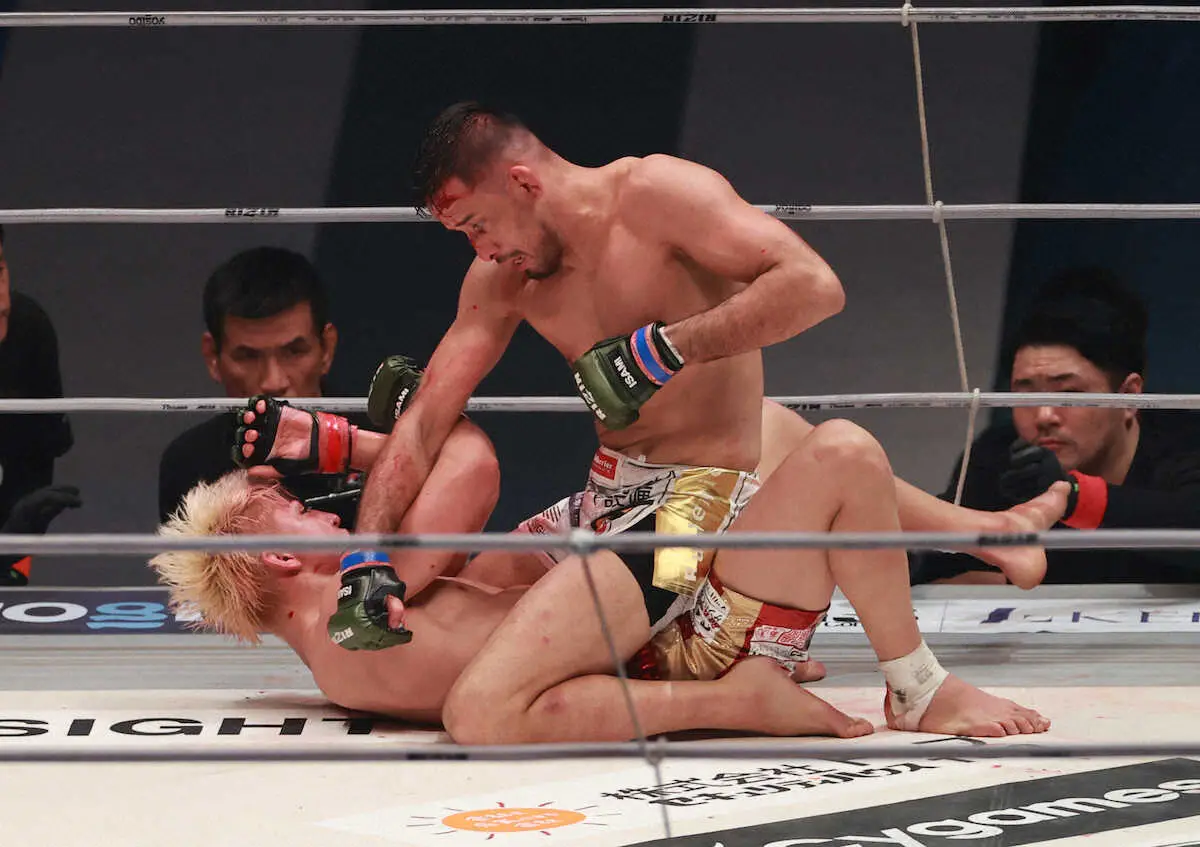【画像・写真】【RIZIN】5年ぶり3大タイトル戦　フェザー級王者・鈴木は2度目の防衛に失敗　堀口、ホベルトは防衛