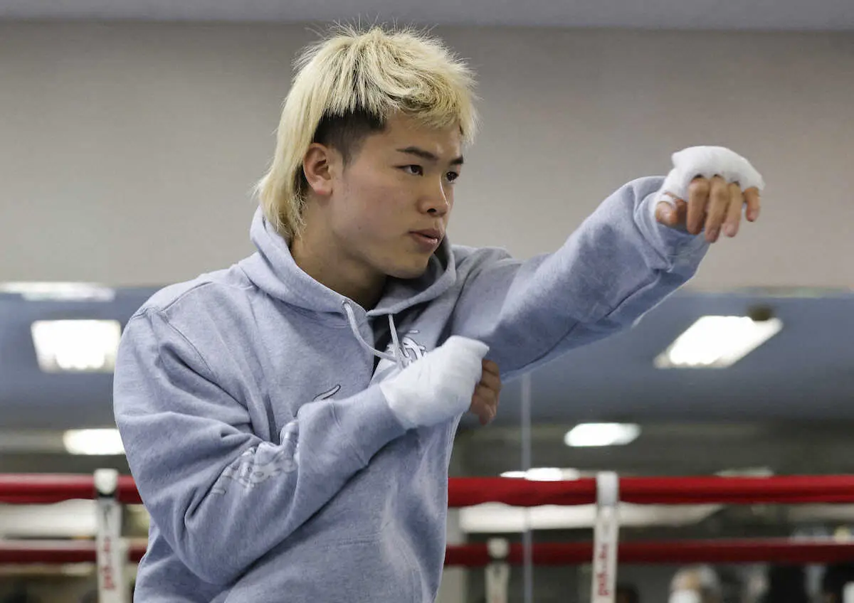 【画像・写真】天心　24日の元世界王者モロニー戦へ“世界仕様の右”披露！　「僕もIQは高い」駆け引きでも圧勝宣言