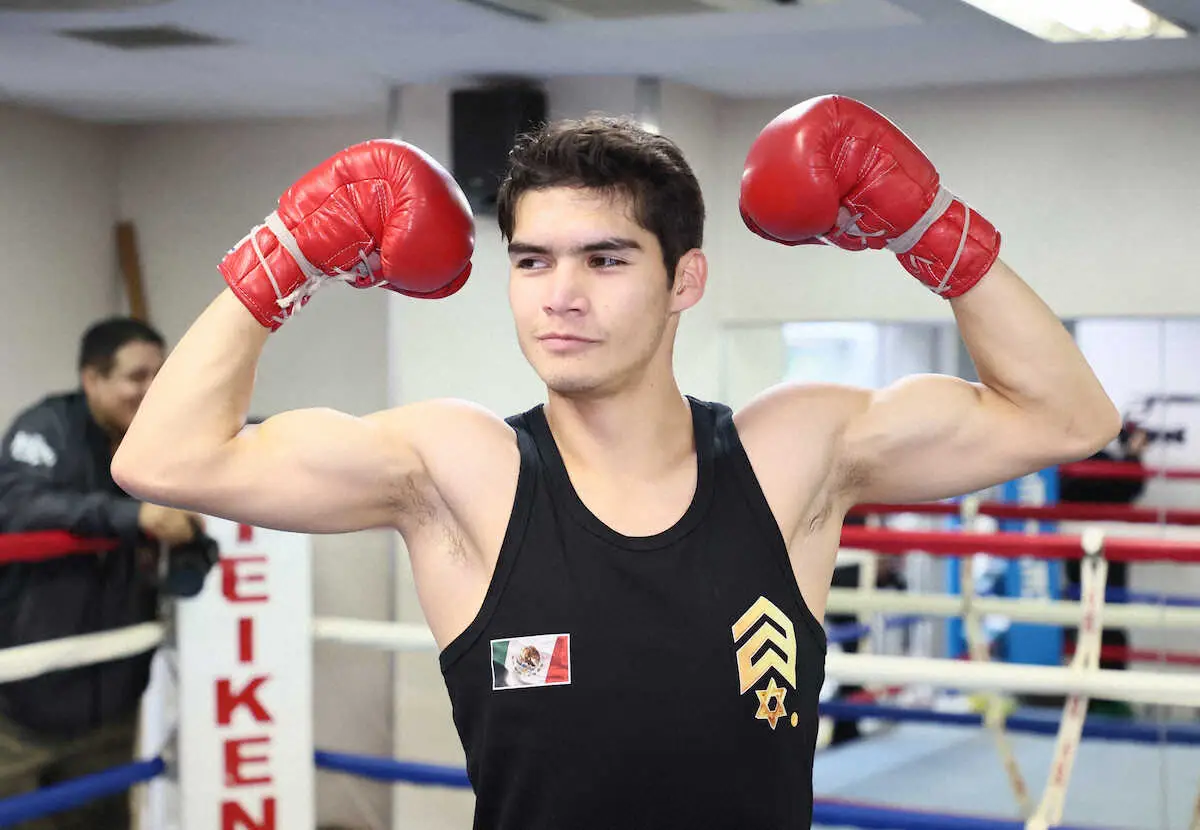 【画像・写真】公開練習に臨むクエジャル（撮影・西海健太郎）