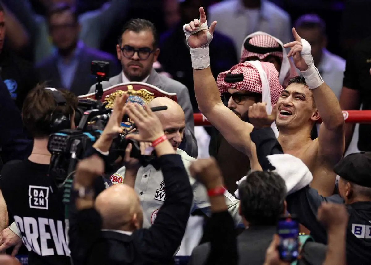 【画像・写真】ビボルが新たなライトヘビー級4団体統一王者に　ベテルビエフとの再戦に2-0判定勝ちで雪辱