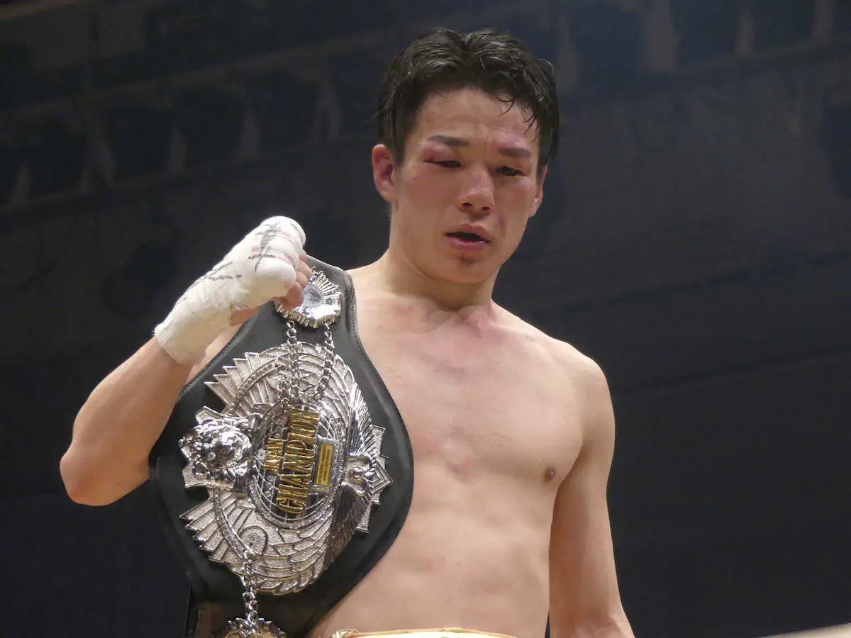 【画像・写真】李健太　ダウン応酬の末に負傷判定勝ち「こんなにうれしいのは初めて」　渡来美響との無敗対決制しV2