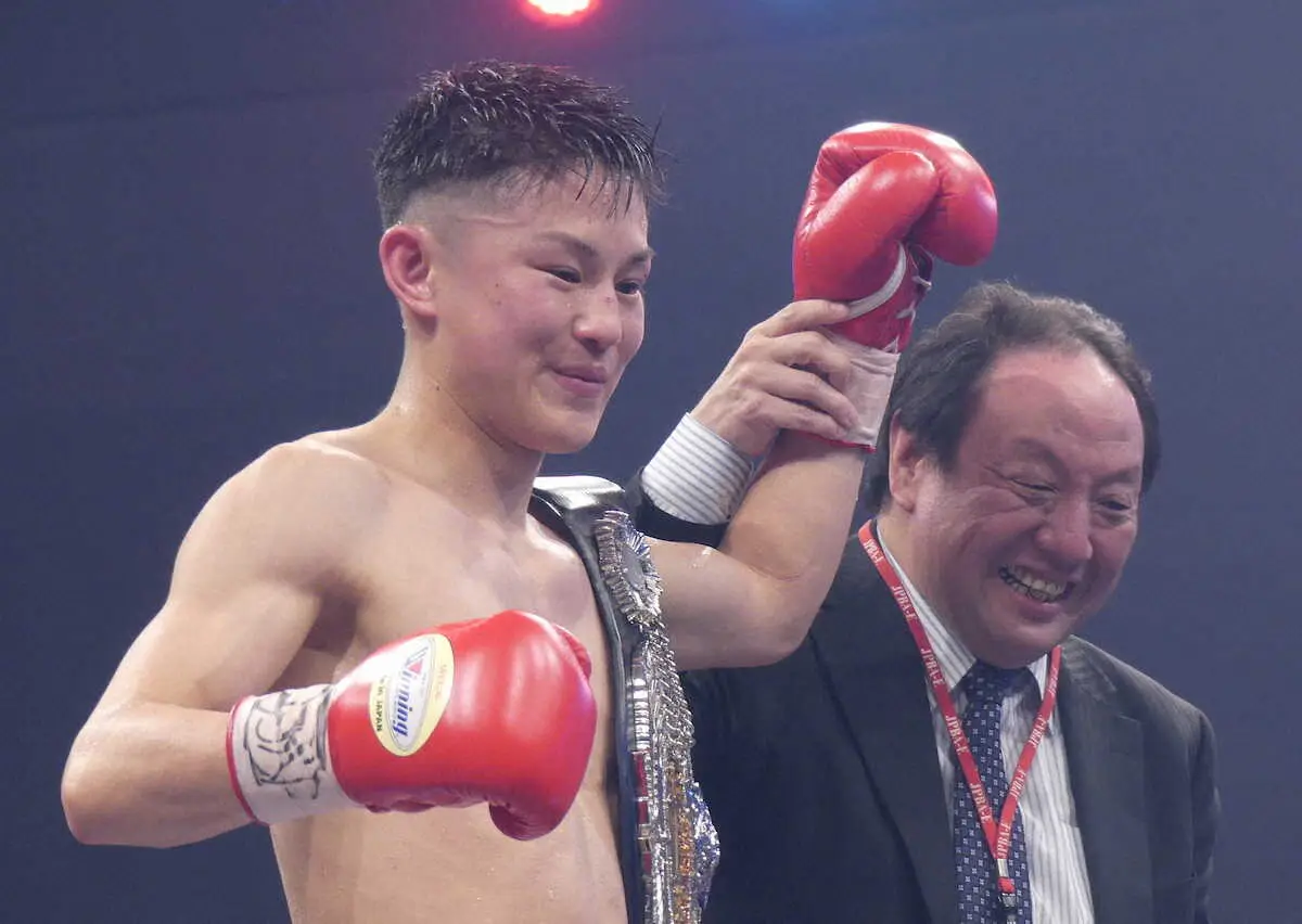 【画像・写真】【日本スーパーフライ級王座決定戦】東福岡高OB対決は後輩が勝利　山口がダウンをはね返して判定勝ち