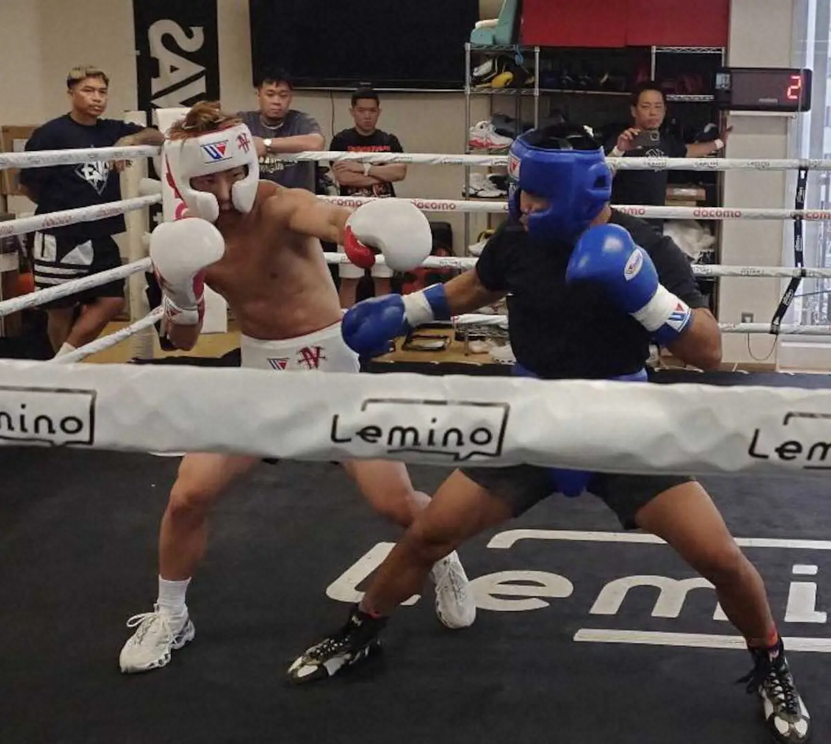 【画像・写真】井上尚弥　アフマダリエフ戦に向け24日から元統一王者タパレスとのスパーリングを開始