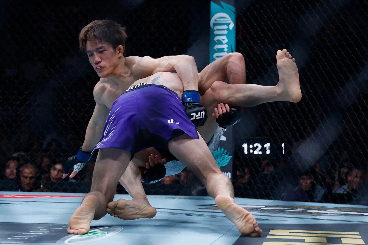 【画像・写真】朝倉海　まさかのUFC2連敗にぼう然…8カ月ぶり再起戦で2Rギロチンチョークに沈む　2戦連続一本負け