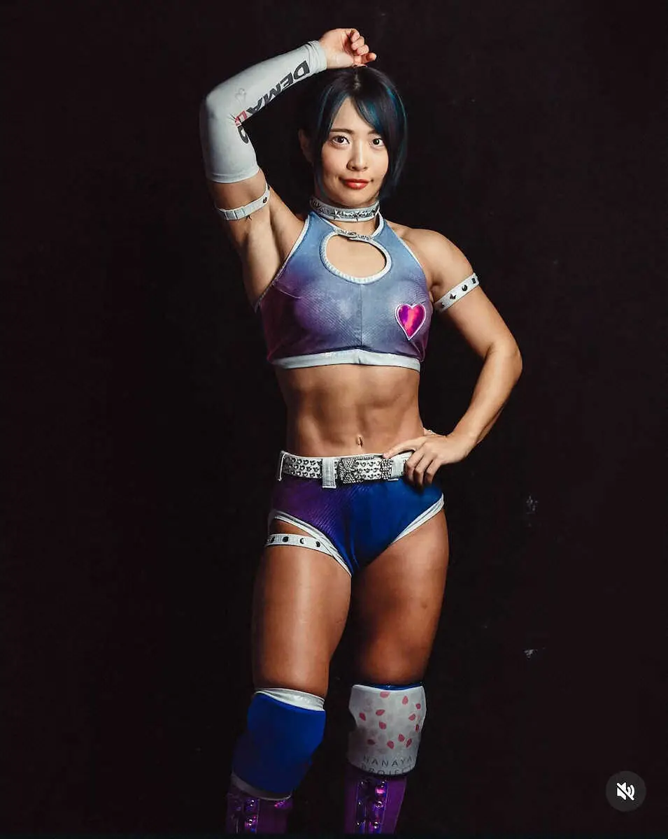 【画像・写真】大人気ミュージシャンに似てる！？人気“筋肉”女子プロレスラーが心境吐露「似てると言われるのは…」