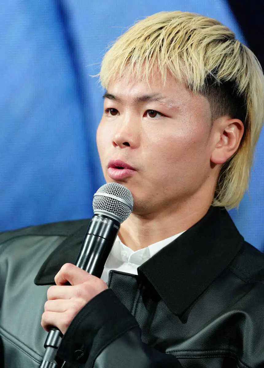 【画像・写真】＜WBC世界バンタム級王座決定戦会見＞記者の質問に答える那須川（撮影・木村　揚輔）