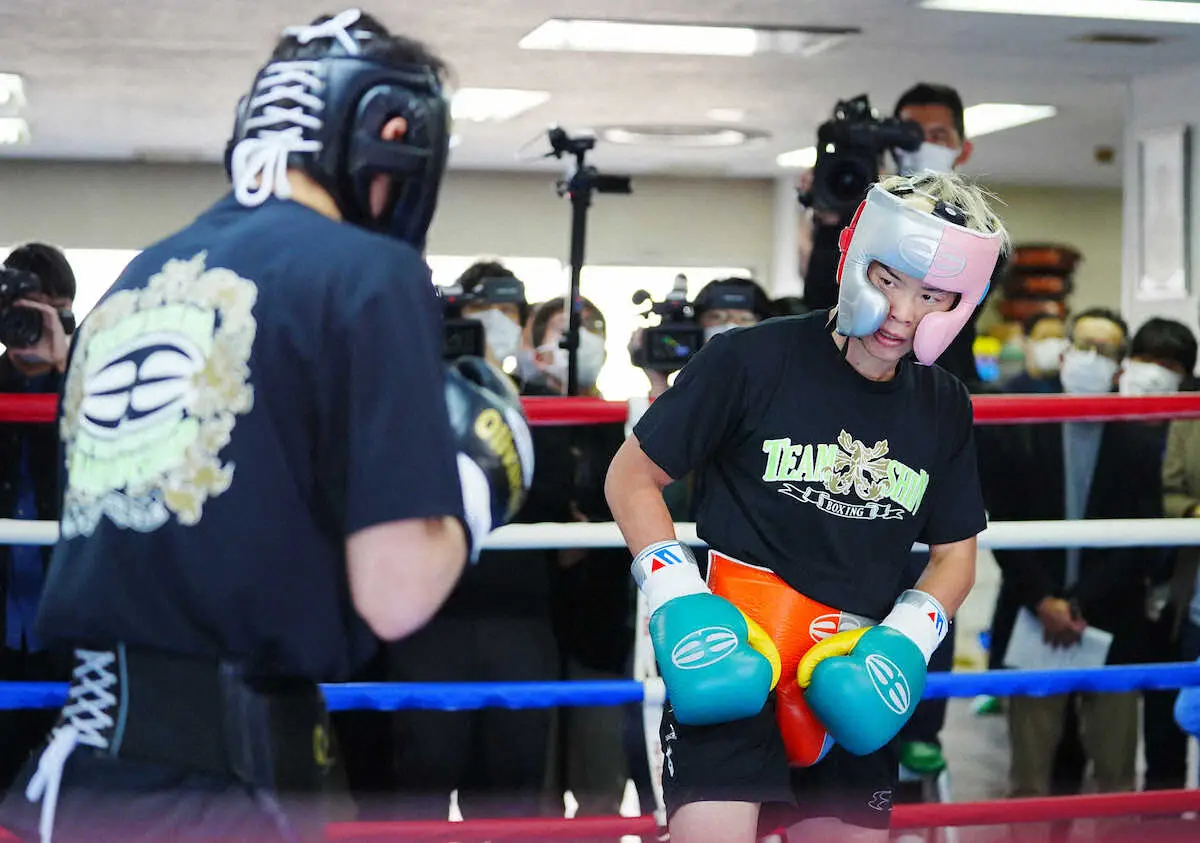 【画像・写真】那須川天心　“幽霊”チラリ「体を誰かが動かしている感覚」　24日拓真戦へ自信