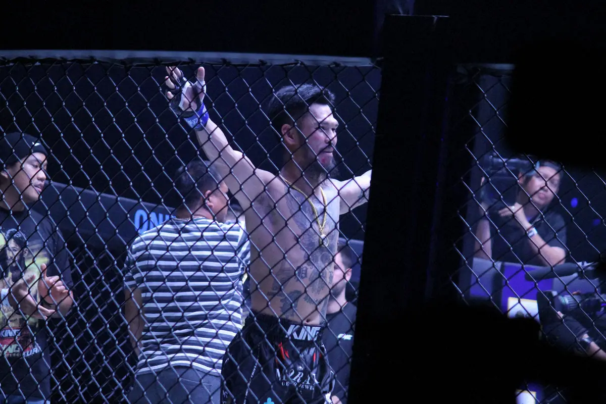 【画像・写真】【ONE】“天心と対戦した”スアキム大逆転KO！隻腕ムエタイ戦士に左フック一閃　会場＆ネット大熱狂