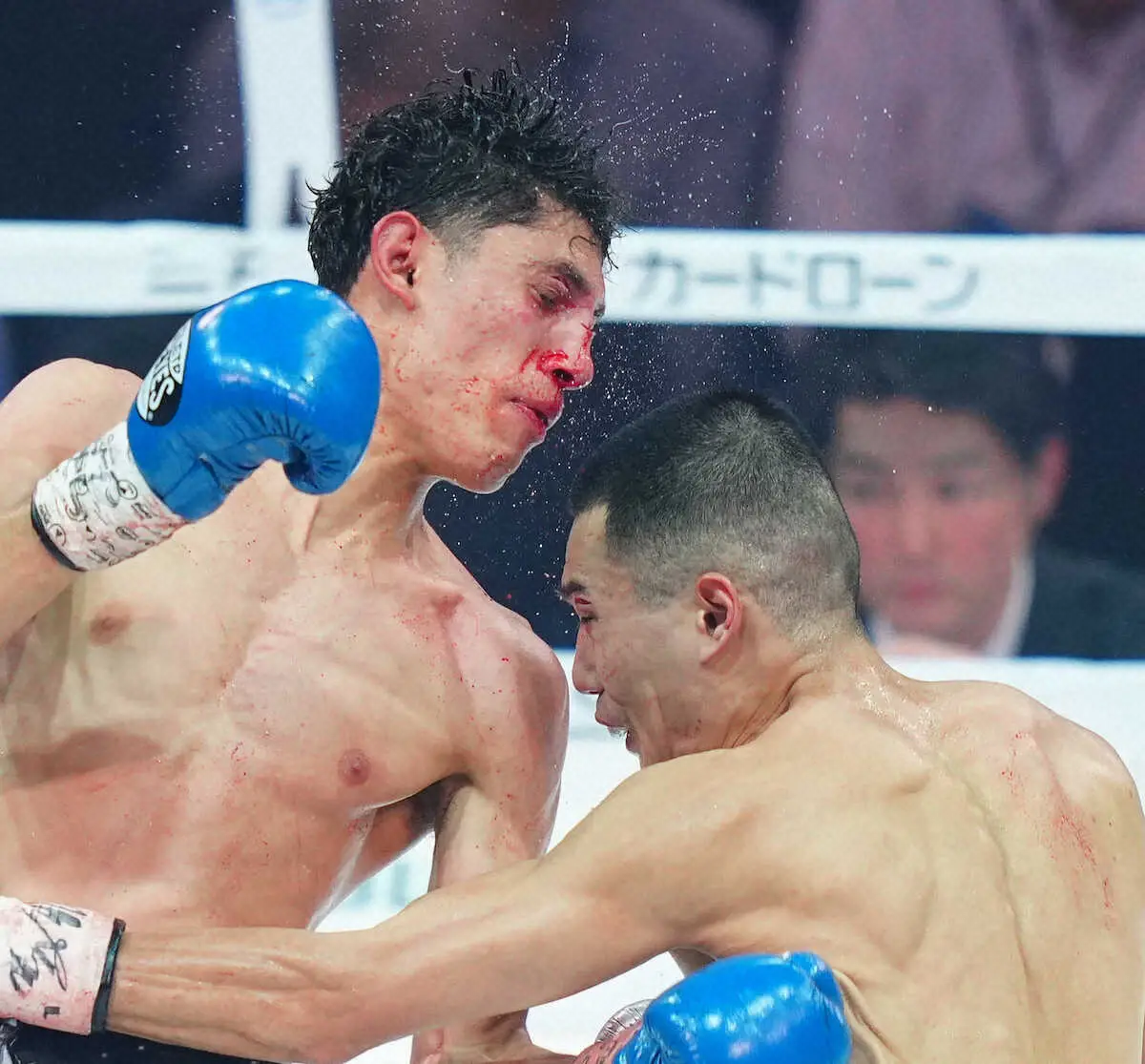 【画像・写真】天心VS拓真　アンダーカードから大流血の熱戦で増田陸が勝利！　早くも会場はヒートアップ