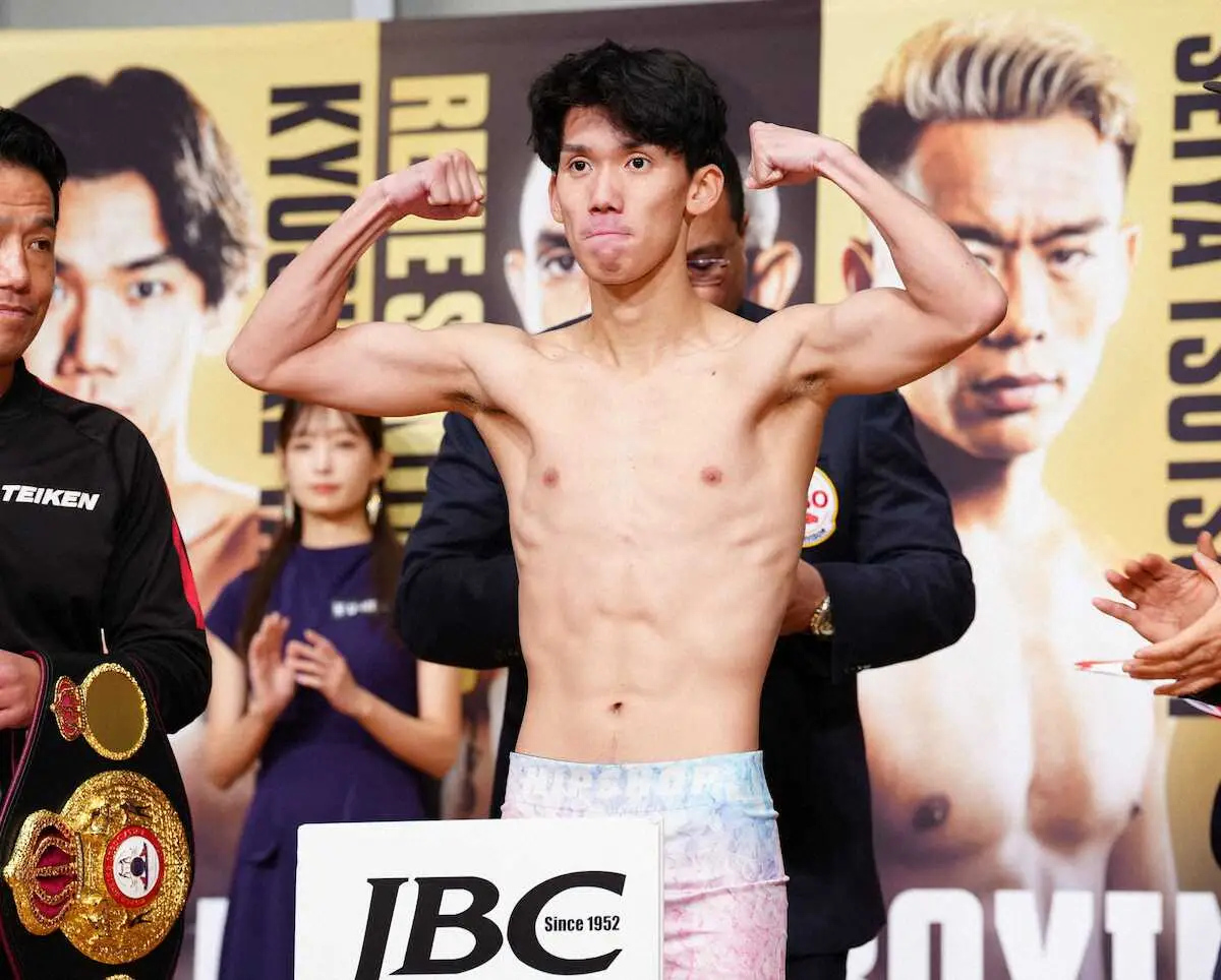 【画像・写真】高見亨介「今はやめてよ」サンティアゴとのフェースオフに苦笑い　平本蓮助言で“チョコアイス減量”も成功