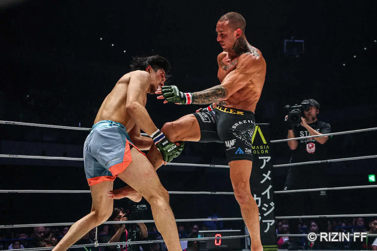 【画像・写真】【RIZIN】桜庭が“ヴァンダレイの弟子”にTKO負けで病院直行